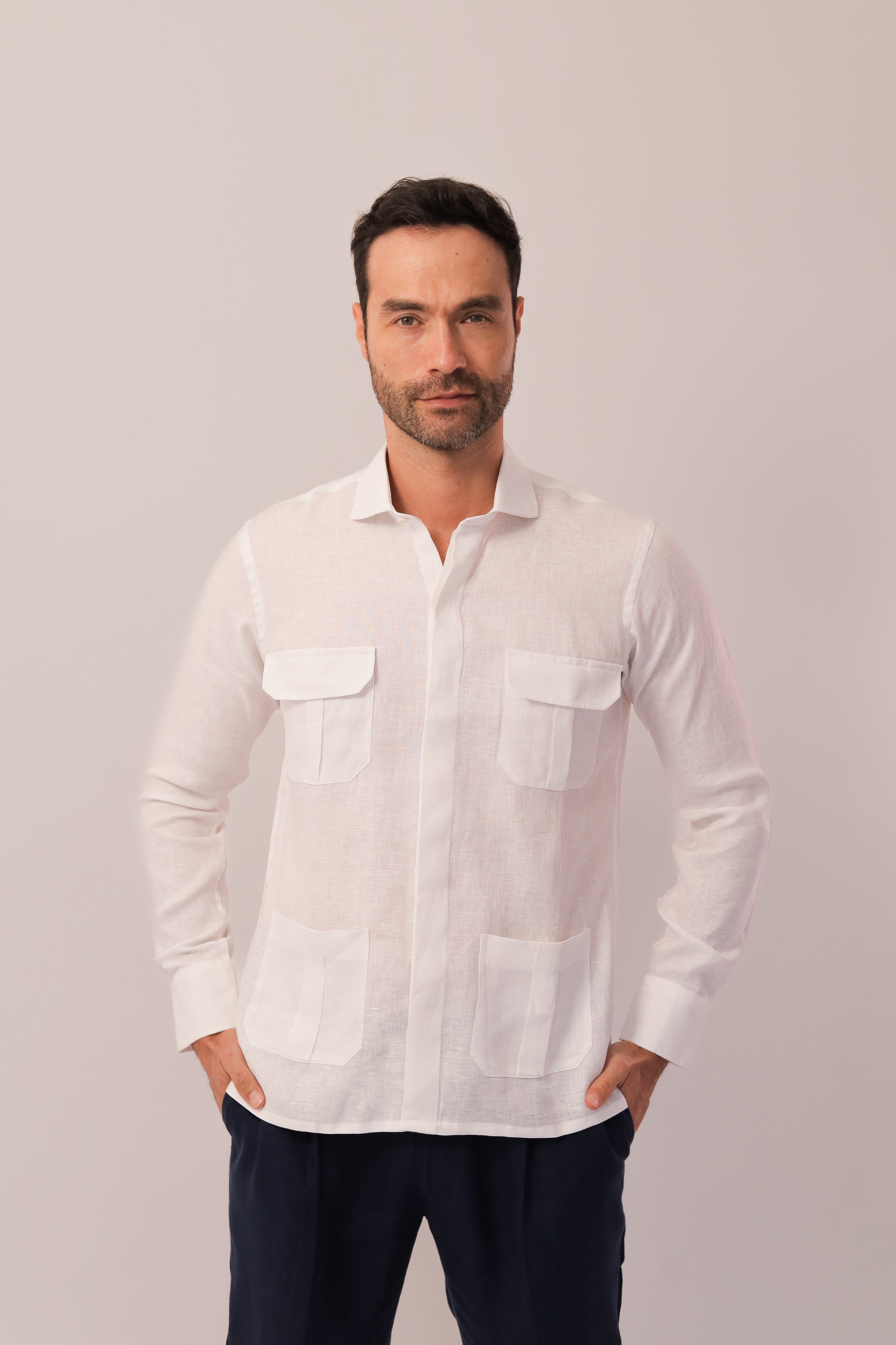 Guayabera Con Bolsillos - Covered Placket