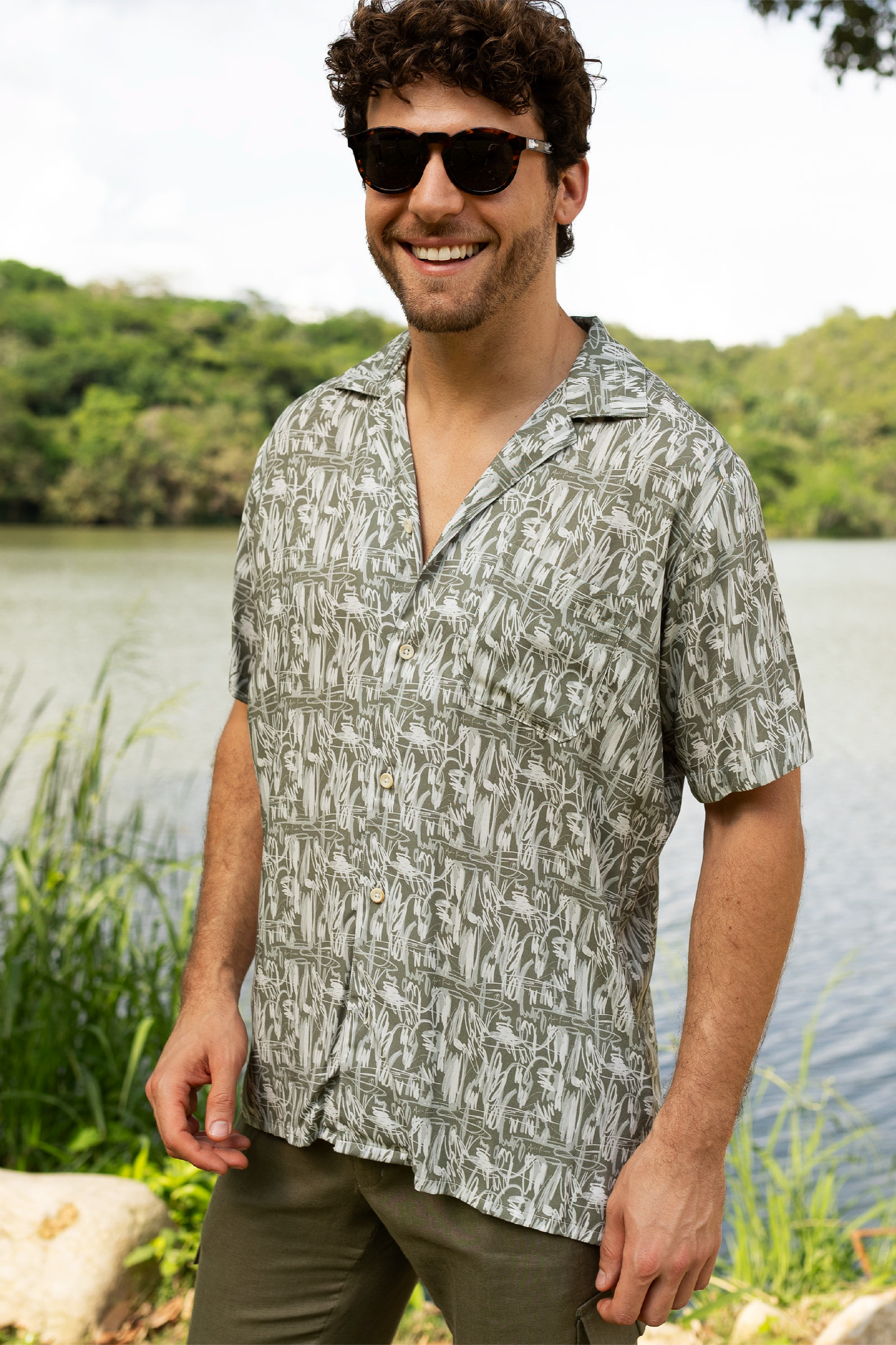 Camisas Cubanas Estampada Caribbean Wild Life